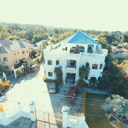 Little Savoy Guest House New راناوي باي المظهر الخارجي الصورة