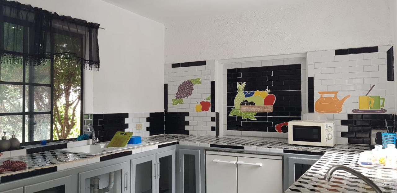 Little Savoy Guest House New راناوي باي المظهر الخارجي الصورة