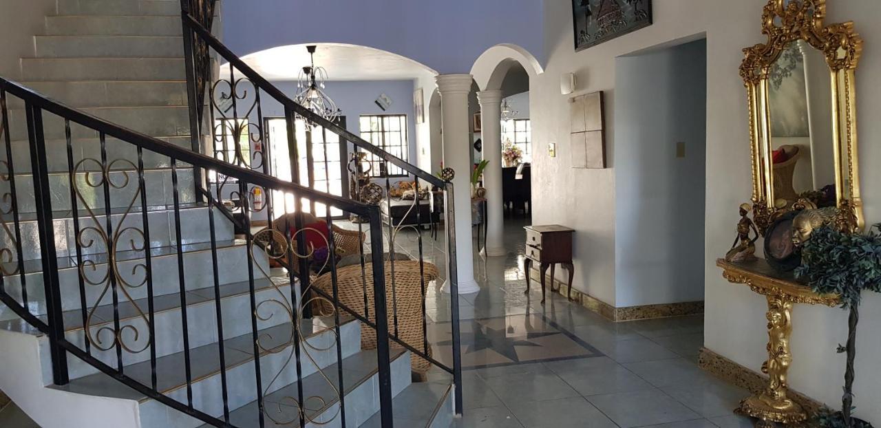Little Savoy Guest House New راناوي باي المظهر الخارجي الصورة