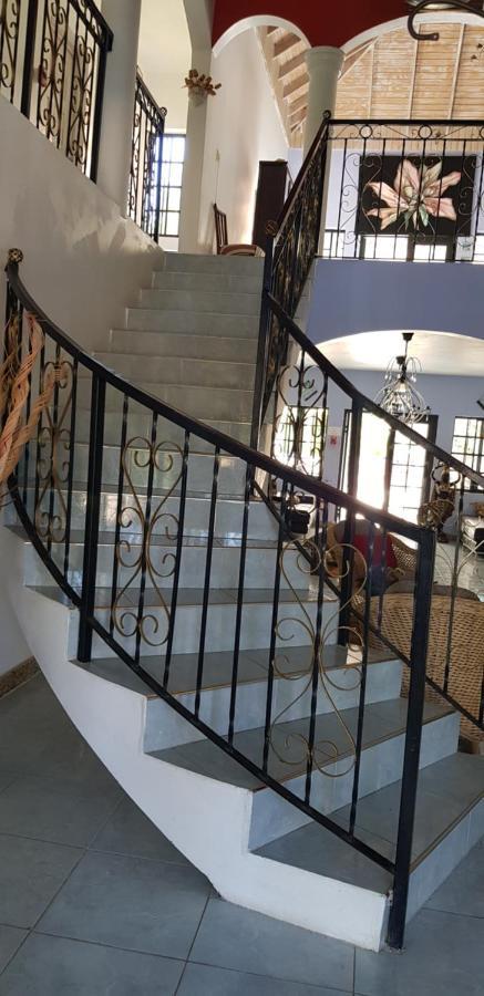 Little Savoy Guest House New راناوي باي المظهر الخارجي الصورة