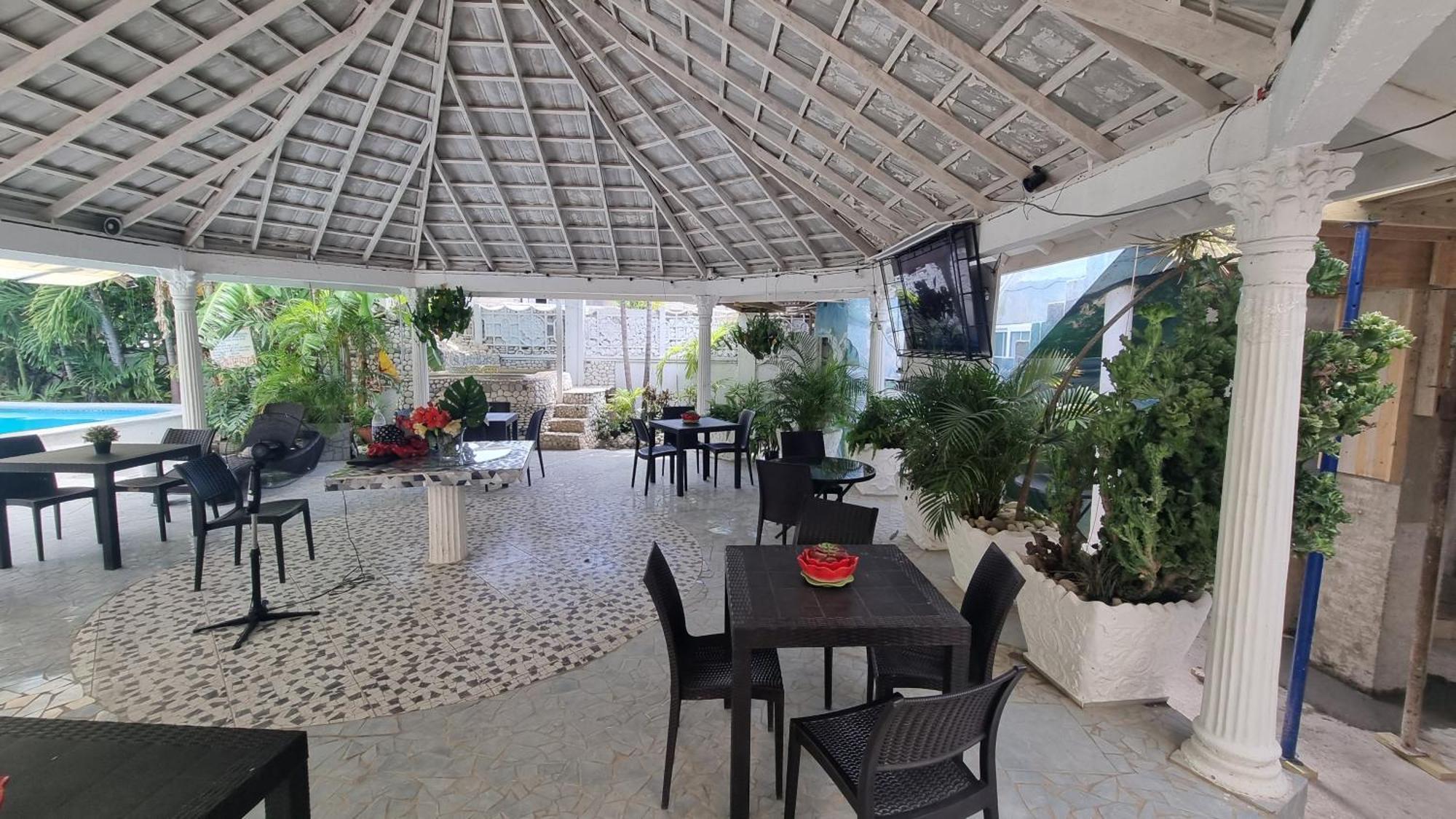 Little Savoy Guest House New راناوي باي المظهر الخارجي الصورة