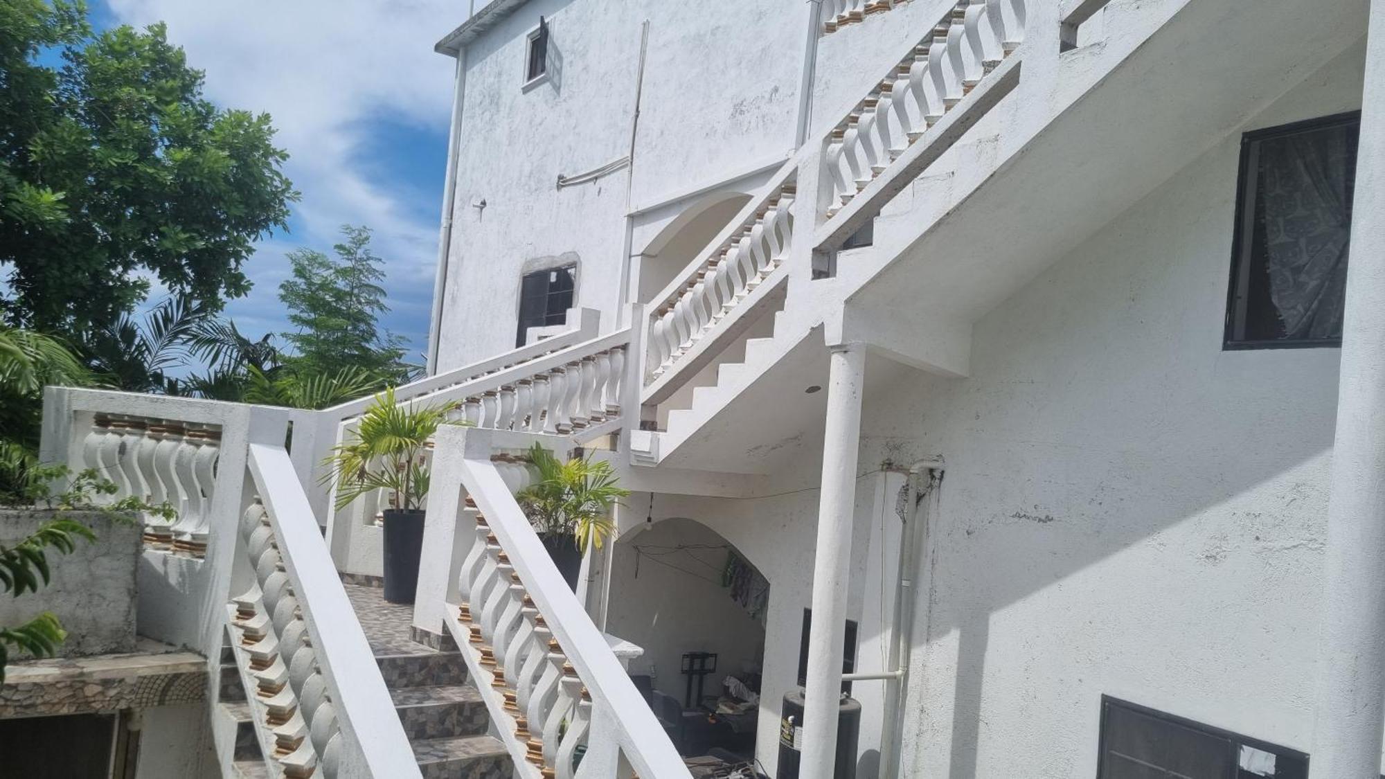 Little Savoy Guest House New راناوي باي المظهر الخارجي الصورة
